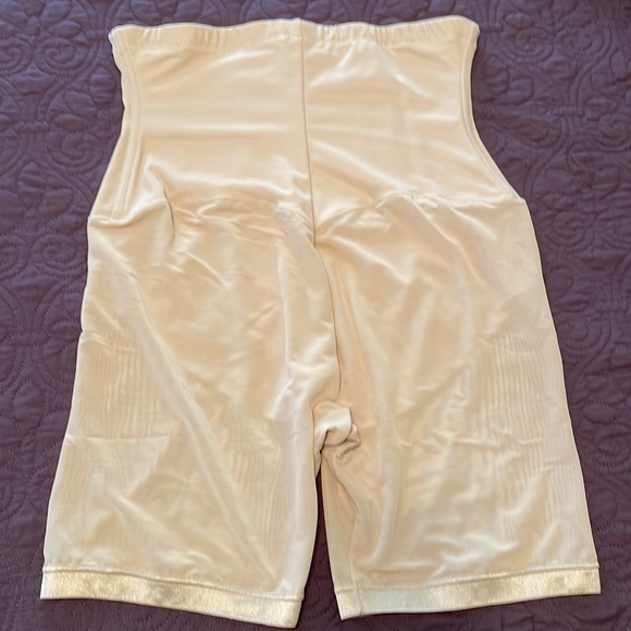 Maidenform 2XL Shapewear. Brand new! - Picture 2 of 4